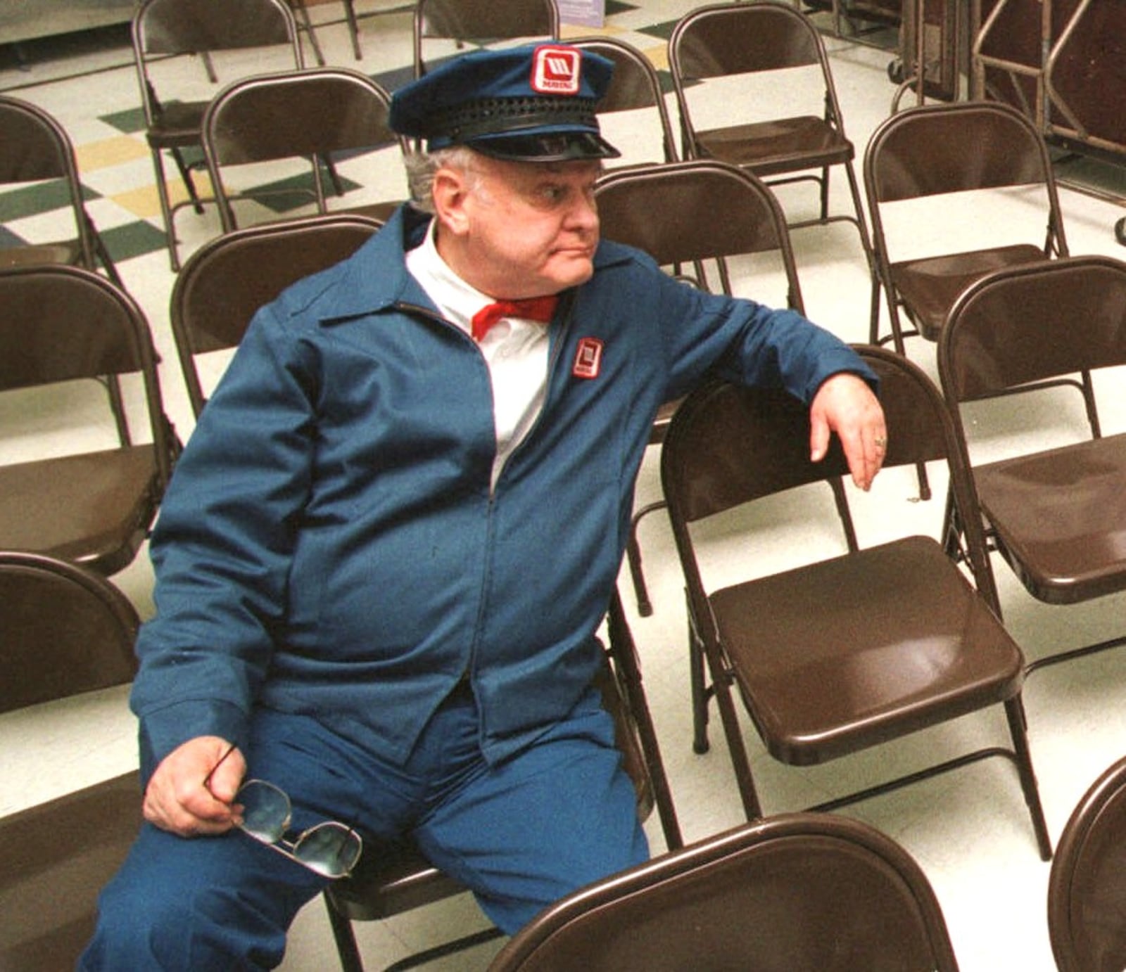 Character actor Gordon Jump, well-known for his role on the television show "WKRP in Cincinatti," and now portraying the "Maytag Repairman," relaxes after his appearance at a washing machine energy conservation program at the Joshua Eaton Middle School in Read