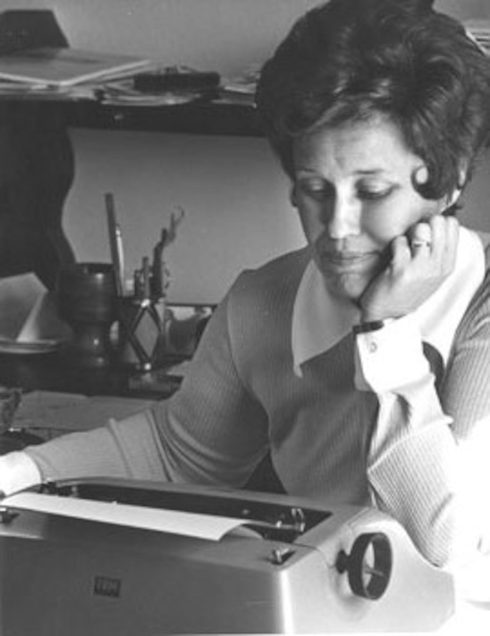 Erma Bombeck wrote using a typewriter for her entire career. This photo was taken some time in the 1960s. CONTRIBUTED