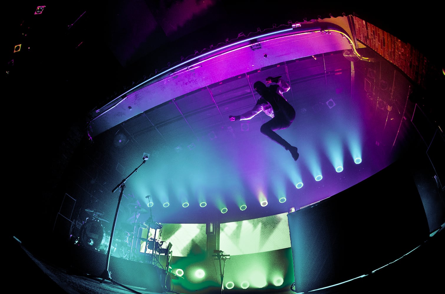 twenty one pilots bring their high-flying act to Cincinnati