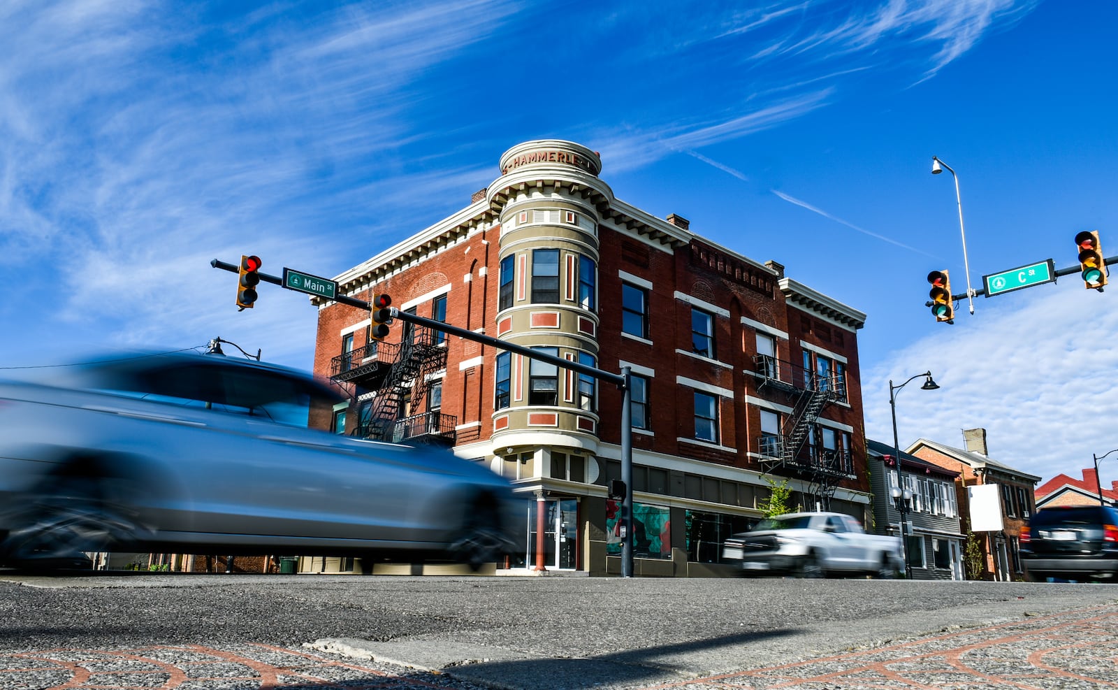 Cincinnati-based Cafeo Hospitality Group plans to open casual hand-crafted burger restaurant Billy Yanks at 201 Main St. in Hamilton next spring. Cafeo Hospitality Group's list of restaurants and entertainment venues include Jefferson Social, Incline Public House, Press on Monmouth, SOMM Wine Bar and Kitchen and The Bell Event Centre. NICK GRAHAM/STAFF