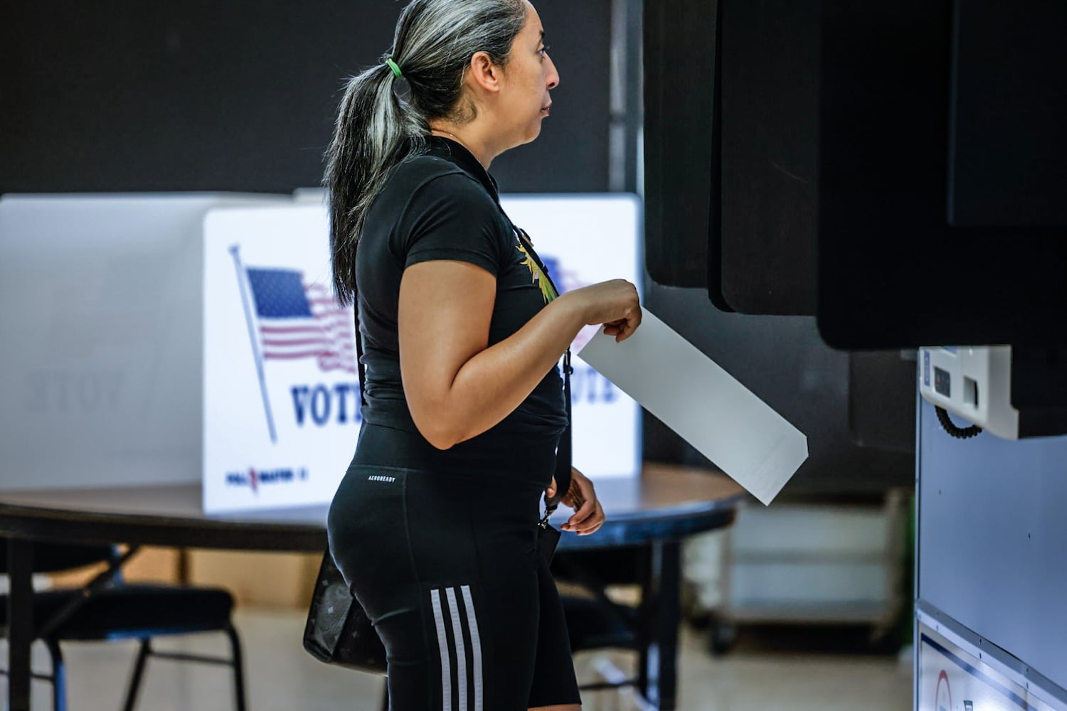 Turnout brisk in early morning voting in Montgomery County