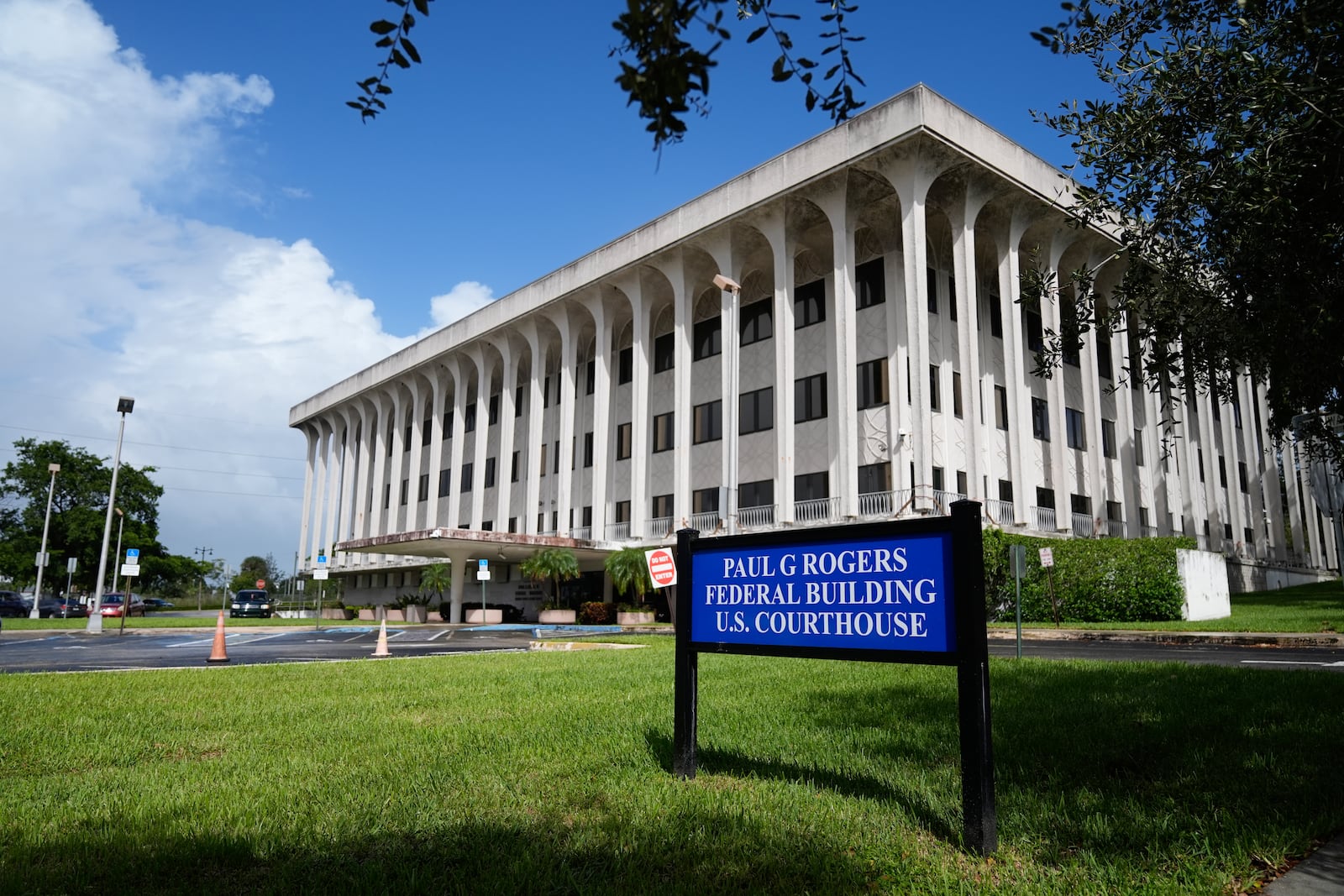 The Paul G. Rogers Federal Building and U.S. Courthouse is seen during a hearing for Michael Jeffries, former CEO of Abercrombie & Fitch, in West Palm Beach, Fla., Tuesday, Oct. 22, 2024. (AP Photo/Rebecca Blackwell)