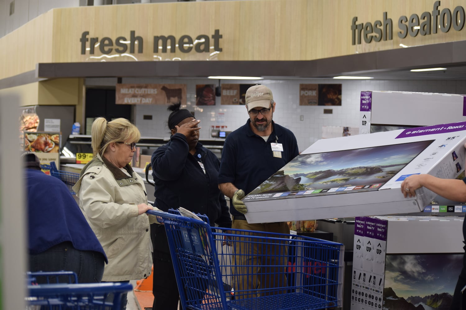 PHOTOS: Did we spot you Thanksgiving shopping today?