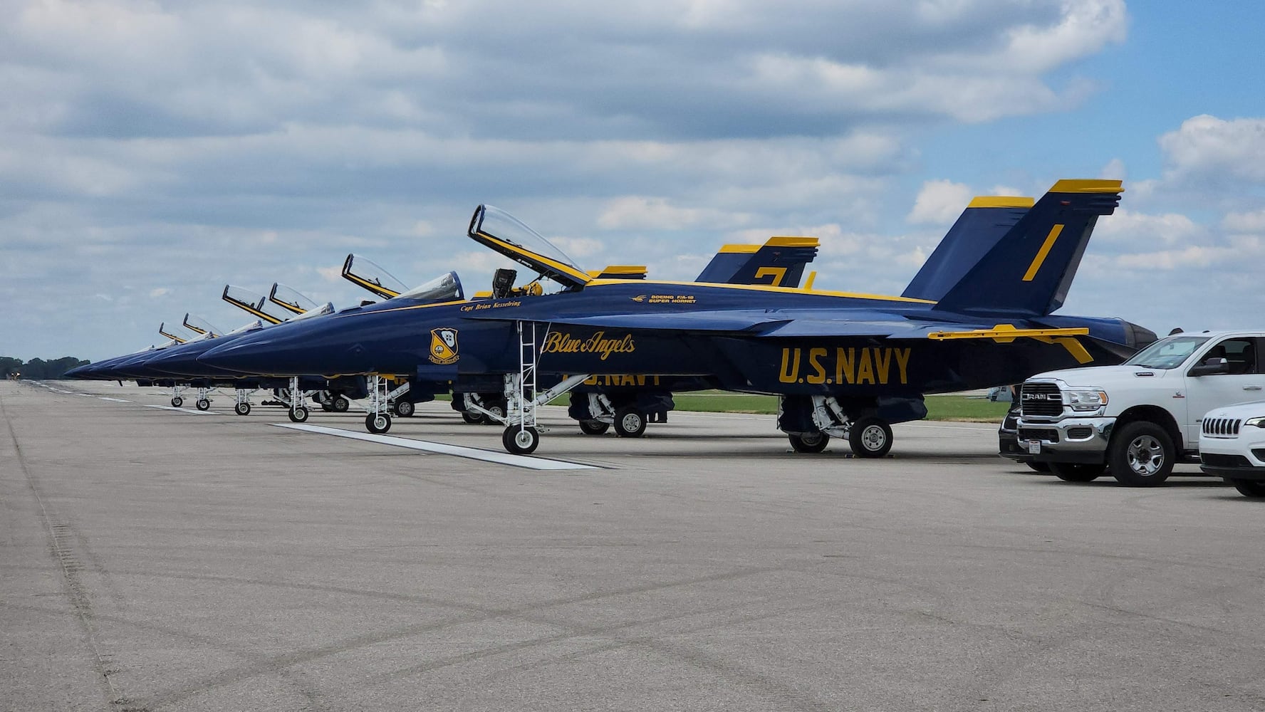 Dayton Air Show Sunday scenes