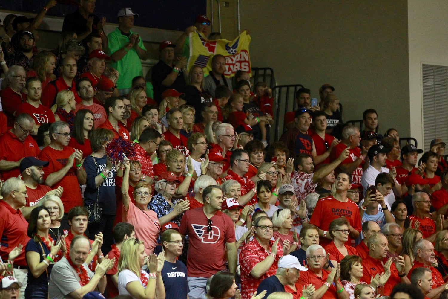 Photos: Dayton fans at Maui Invitational