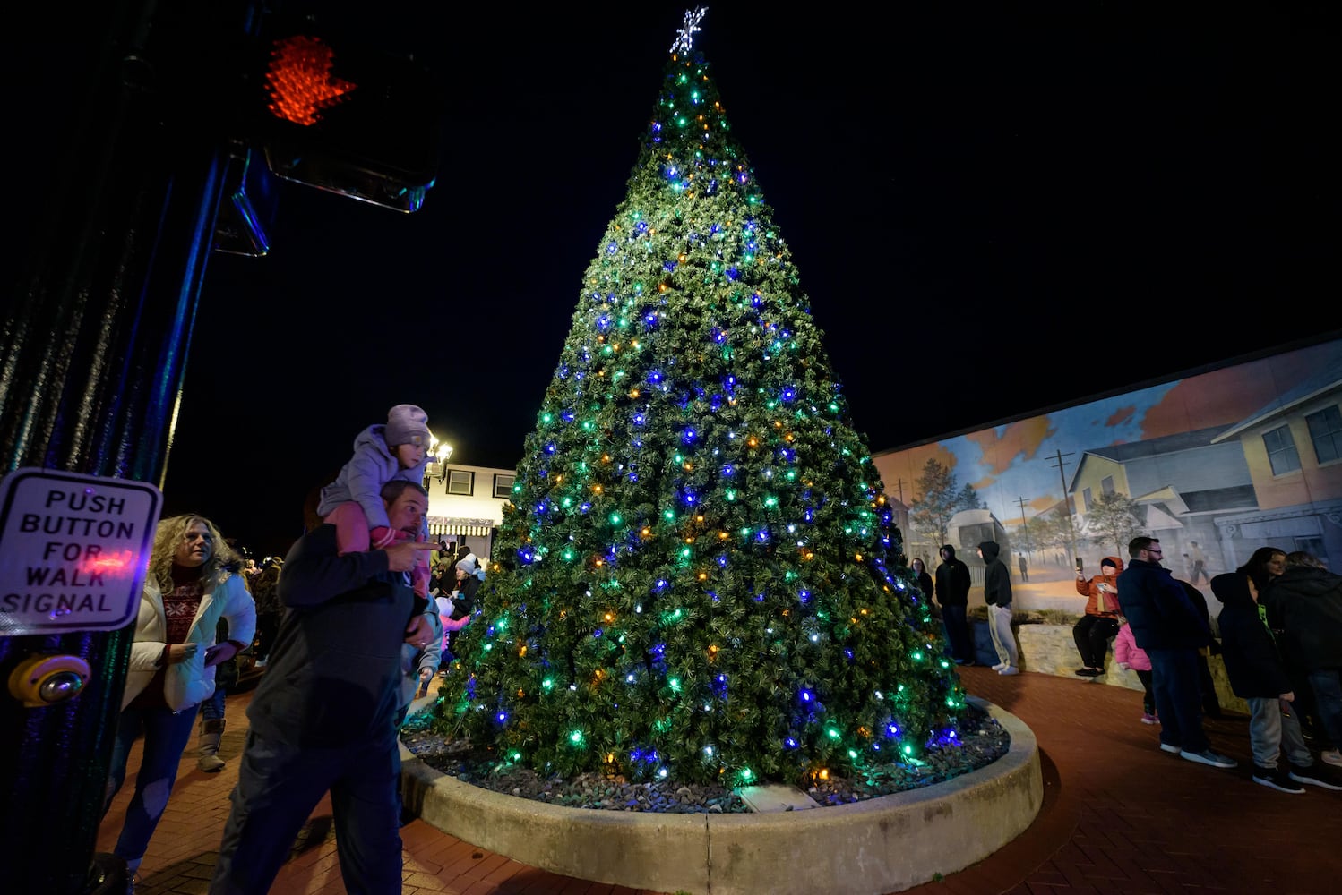 PHOTOS: 2024 Englewood Holiday Trail & Tree Lighting