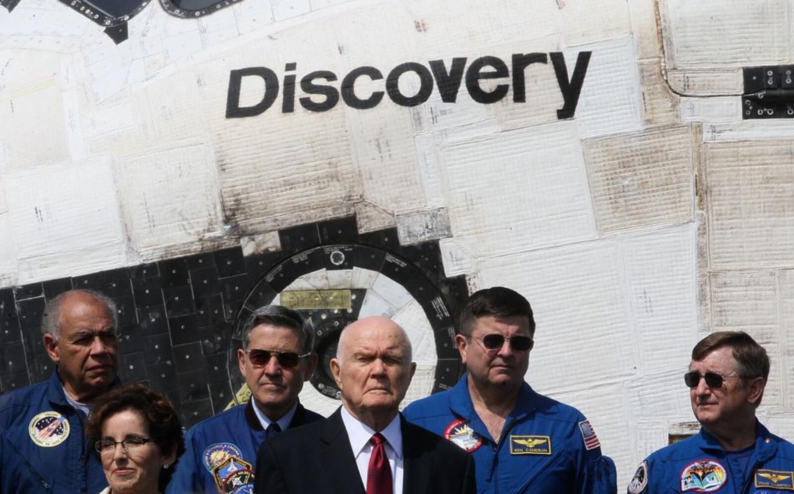 Former Astronaut and former U.S. Senator John Glenn (D-OH) stands in front of the Space Shuttle Discovery during an event at the Smithsonian National Air and Space Museum. (Mark Wilson/Getty Images)