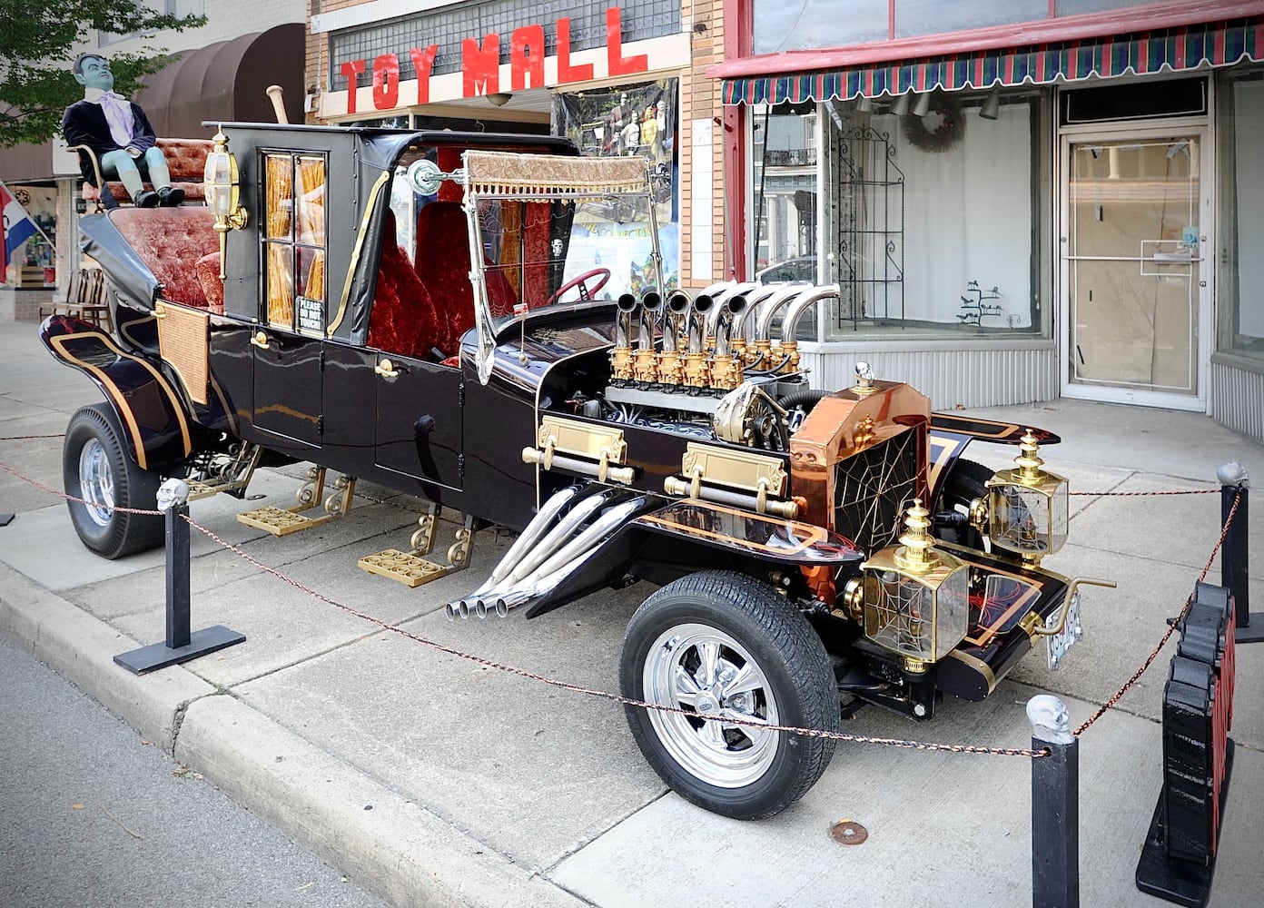 Butch Patrick, 'Munster' mobile in Xenia