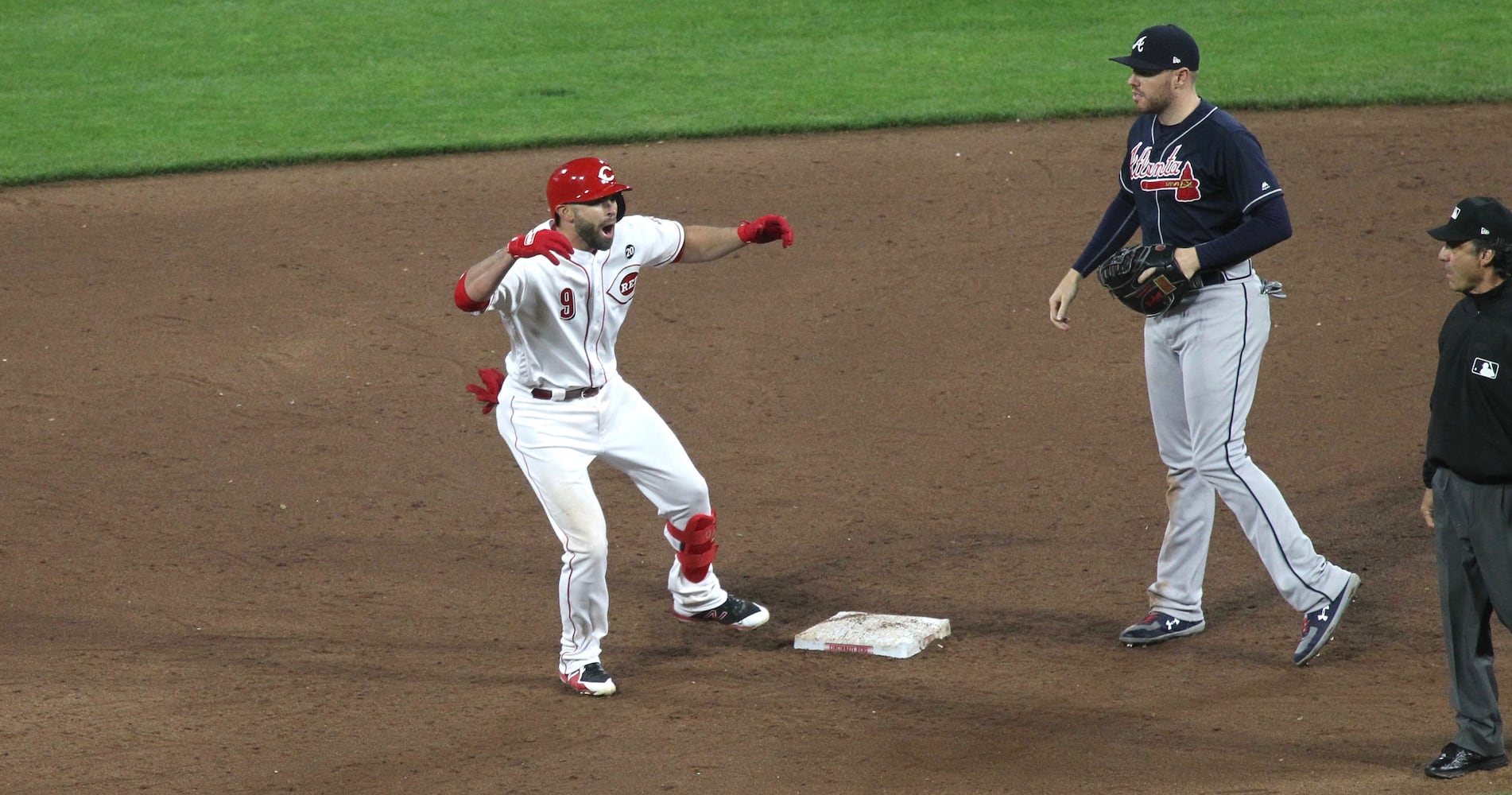 Photos: Cincinnati Reds vs. Atlanta Braves (April 23)