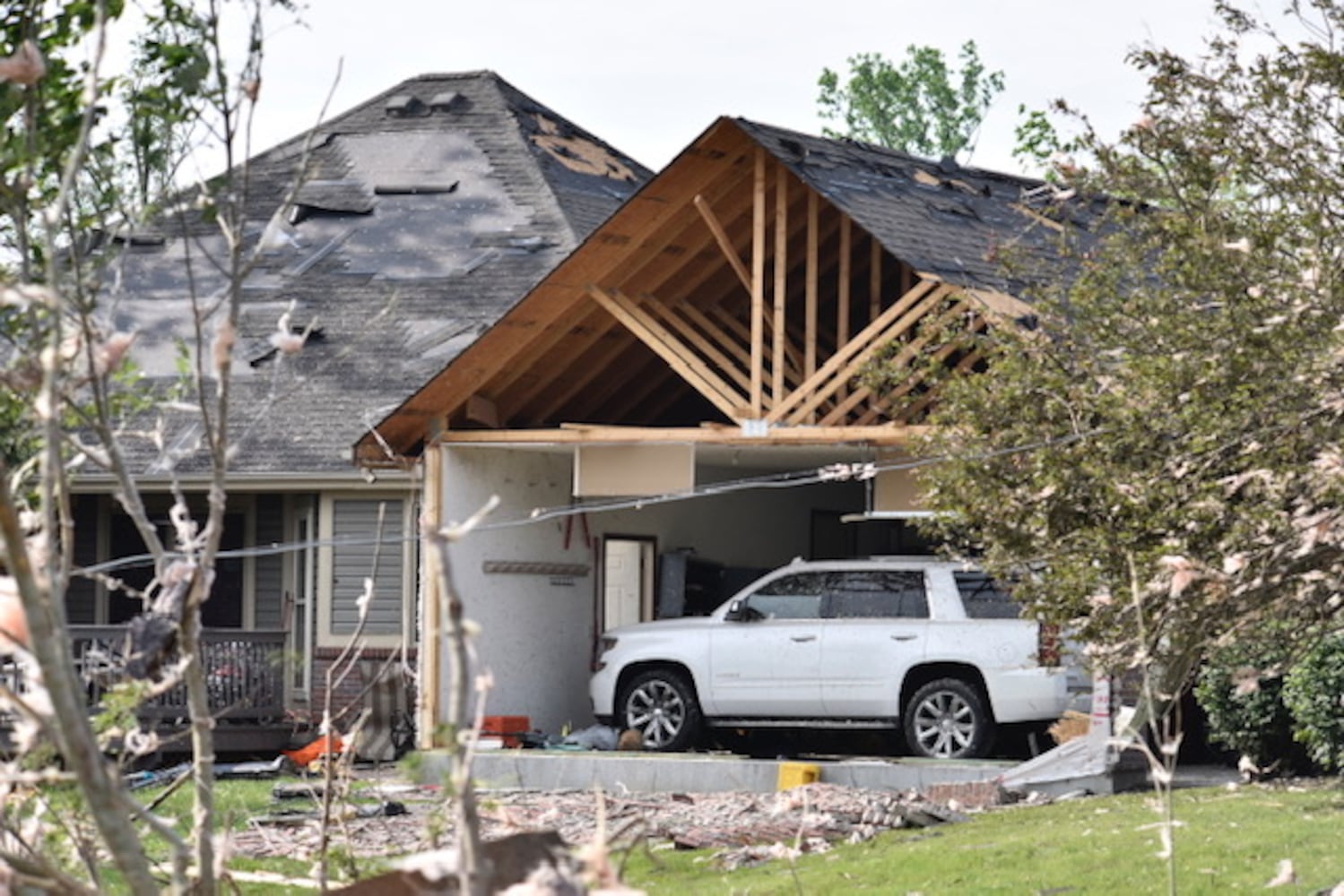 PHOTOS: Daylight reveals widespread damage from Monday storms