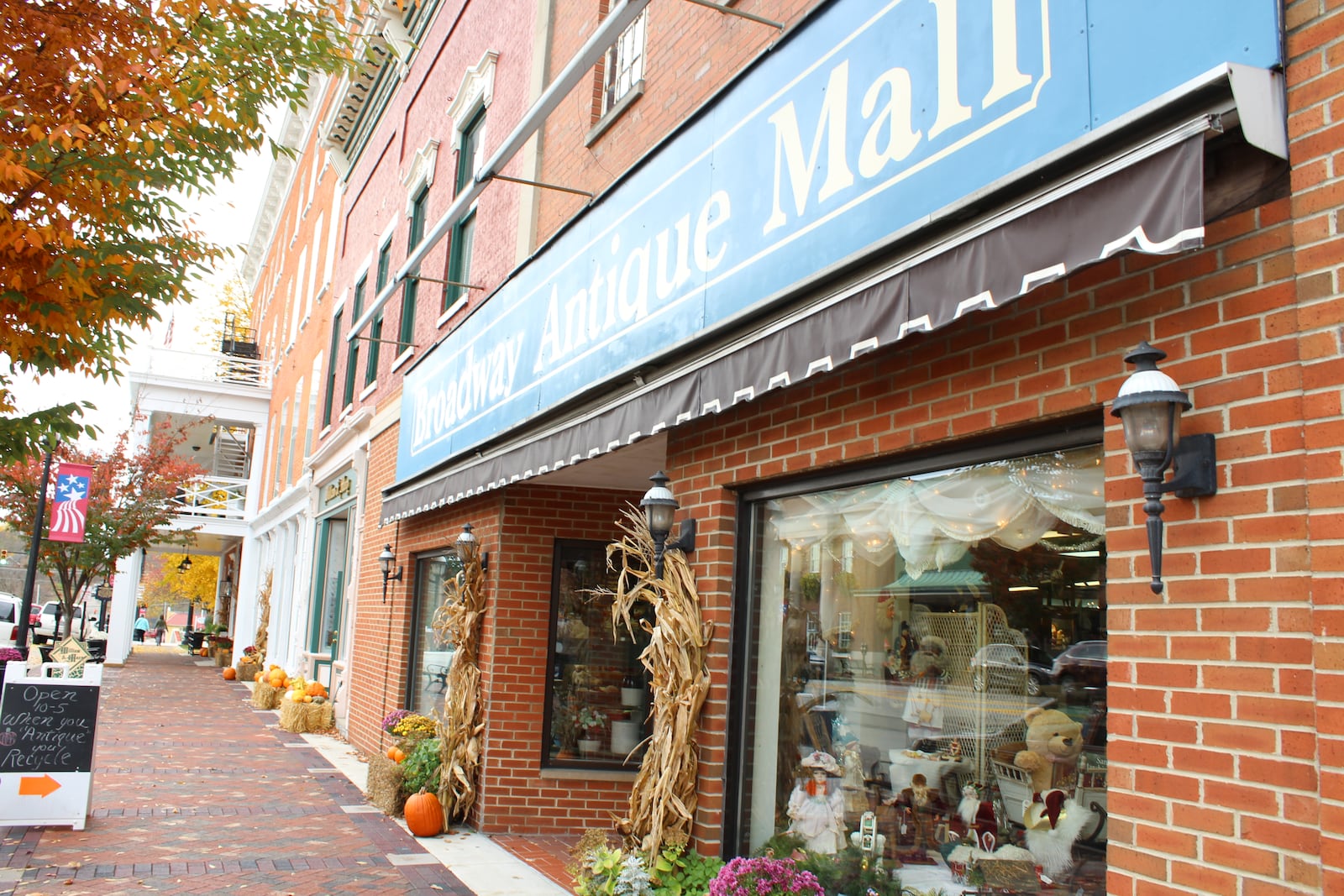 A stroll along Broadway Street in downtown Lebanon presents you with historic charm, great gift ideas, delicious food, and great holiday cheer. VIVIENNE MACHI / STAFF