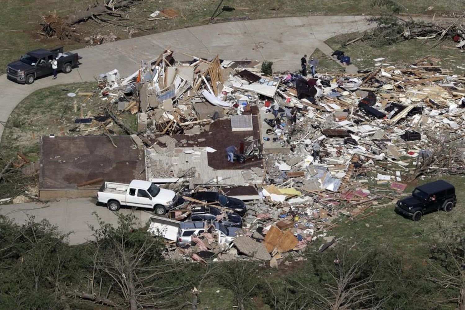 PHOTOS: Deadly tornadoes slam into Nashville, central Tennessee