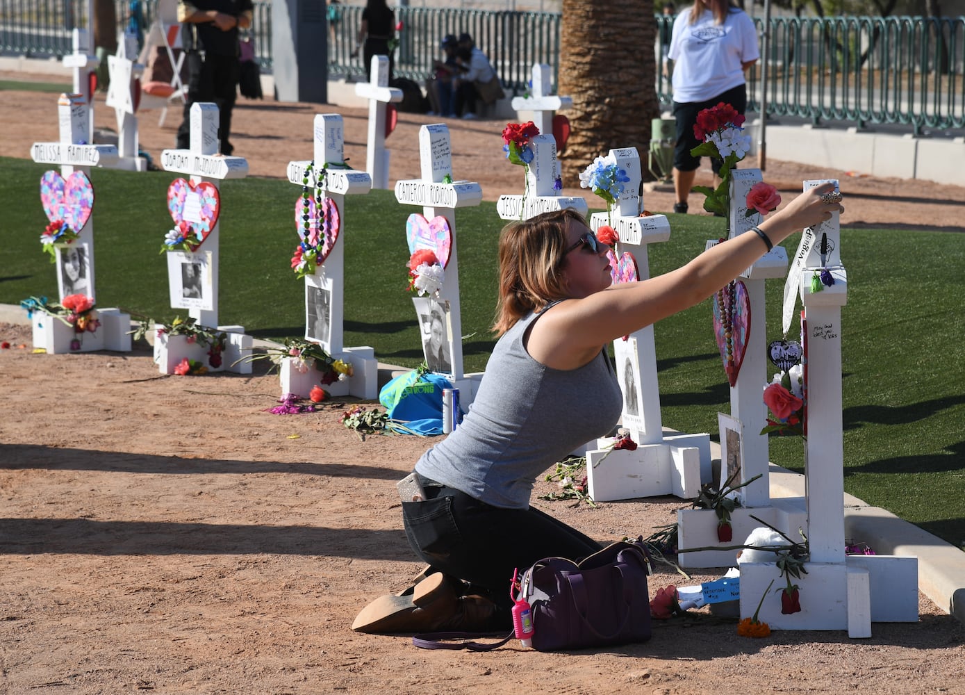 Las Vegas shooting victims remembered 1 year after massacre