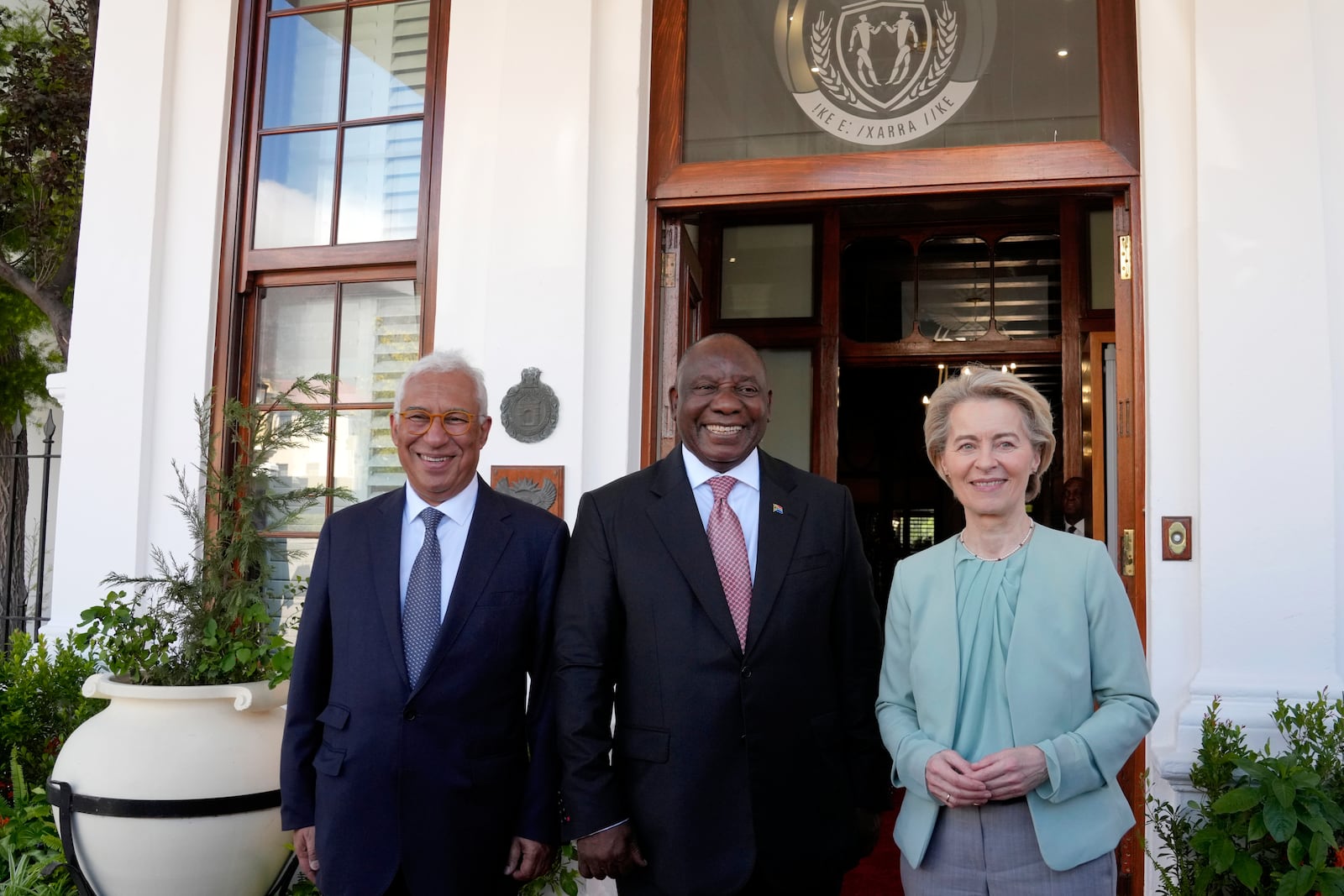 South Africa's President Cyril Ramaphosa, center, Ursula von der Leyen, the European Commission President and Antonio Costa, European Union Council President, left, pose for photographers ahead of the eighth EU-South Africa summit in Cape Town, South Africa, Thursday, March 13, 2025. (AP Photo/Nardus Engelbrecht)