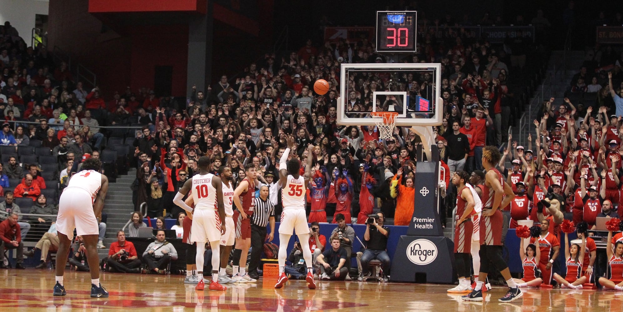 Twenty photos: Dayton Flyers vs. Saint Joseph’s Hawks