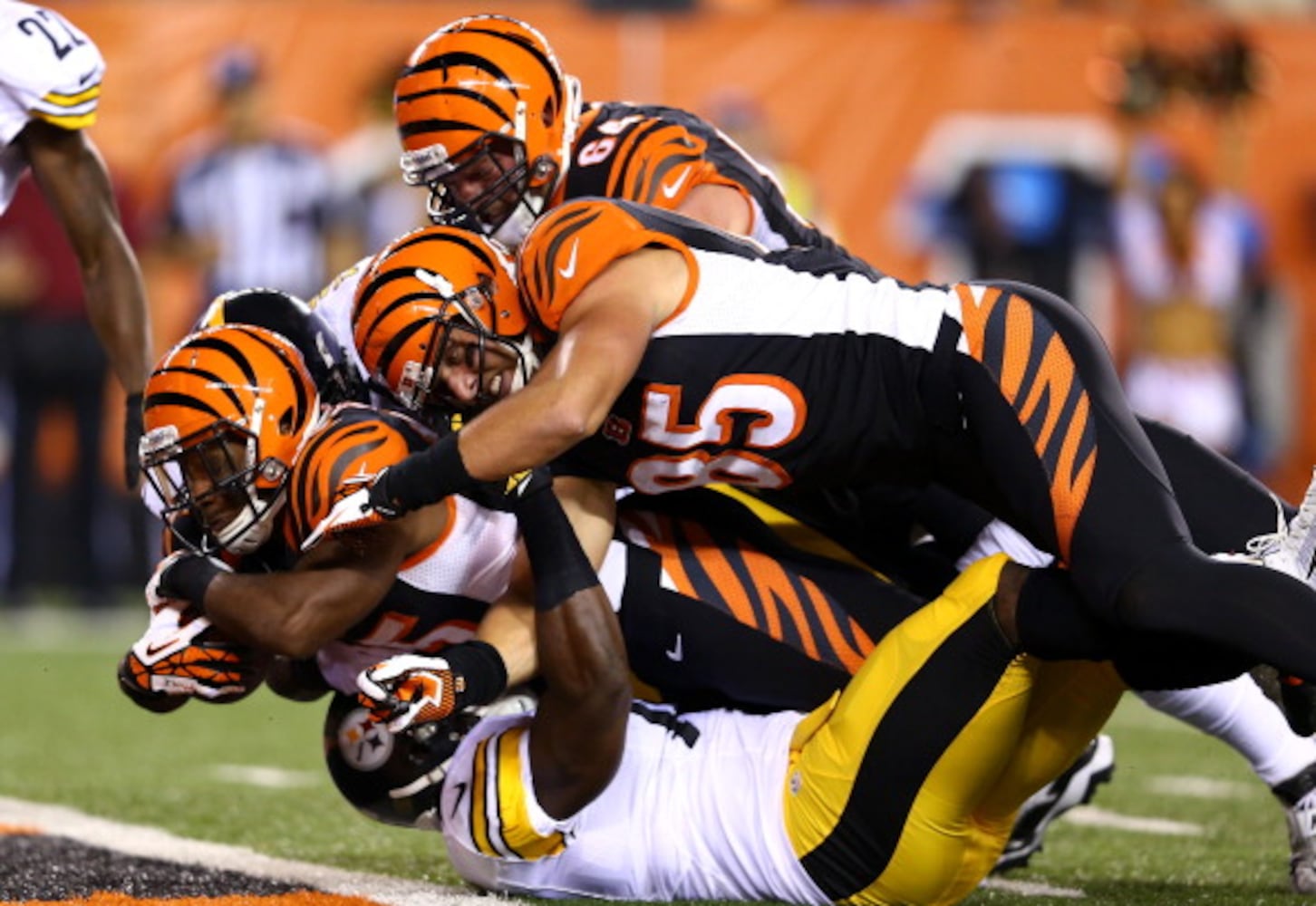 Rookie RB Giovani Bernard leads Cincinnati to 20-10 victory over Pittsburgh