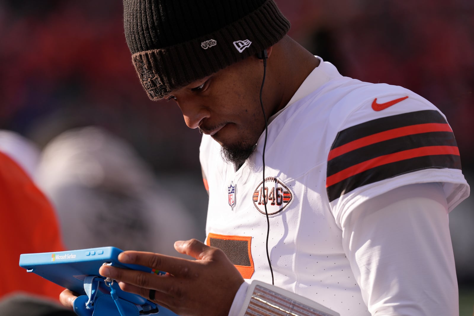 Cleveland Browns quarterback Jameis Winston (5) stands on the sideline during the first half of an NFL football game against the Cincinnati Bengals, Sunday, Dec. 22, 2024, in Cincinnati. (AP Photo/Jeff Dean)