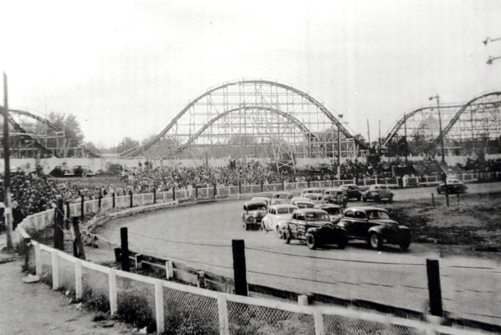 Forest Park Amusement Park and Race Track, 1950. DON LEET