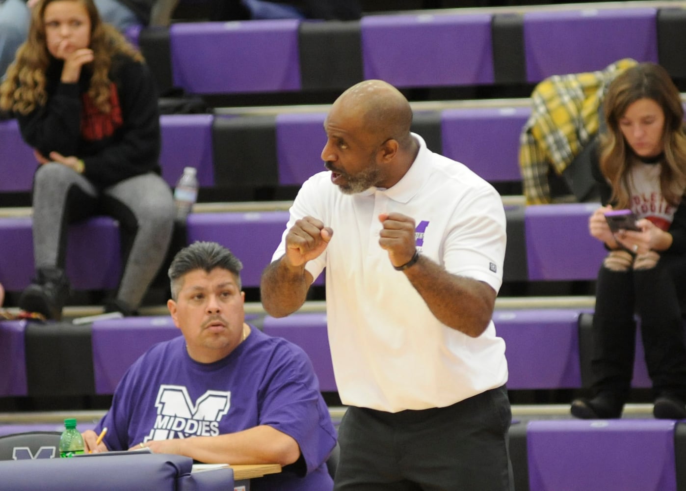 PHOTOS: Dunbar at Middletown, boys basketball