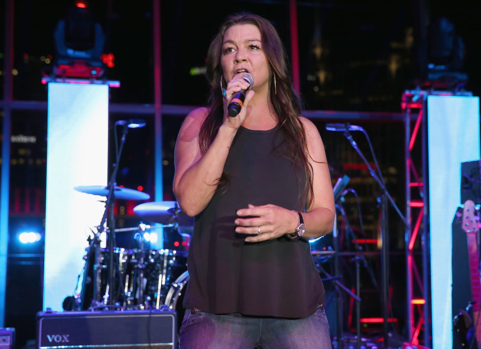 NASHVILLE, TN - OCTOBER 17:  Gretchen Wilson performs onstage at the WME Party during IEBA 2017 Conference on October 17, 2017 in Nashville, Tennessee.  (Photo by Terry Wyatt/Getty Images for IEBA)