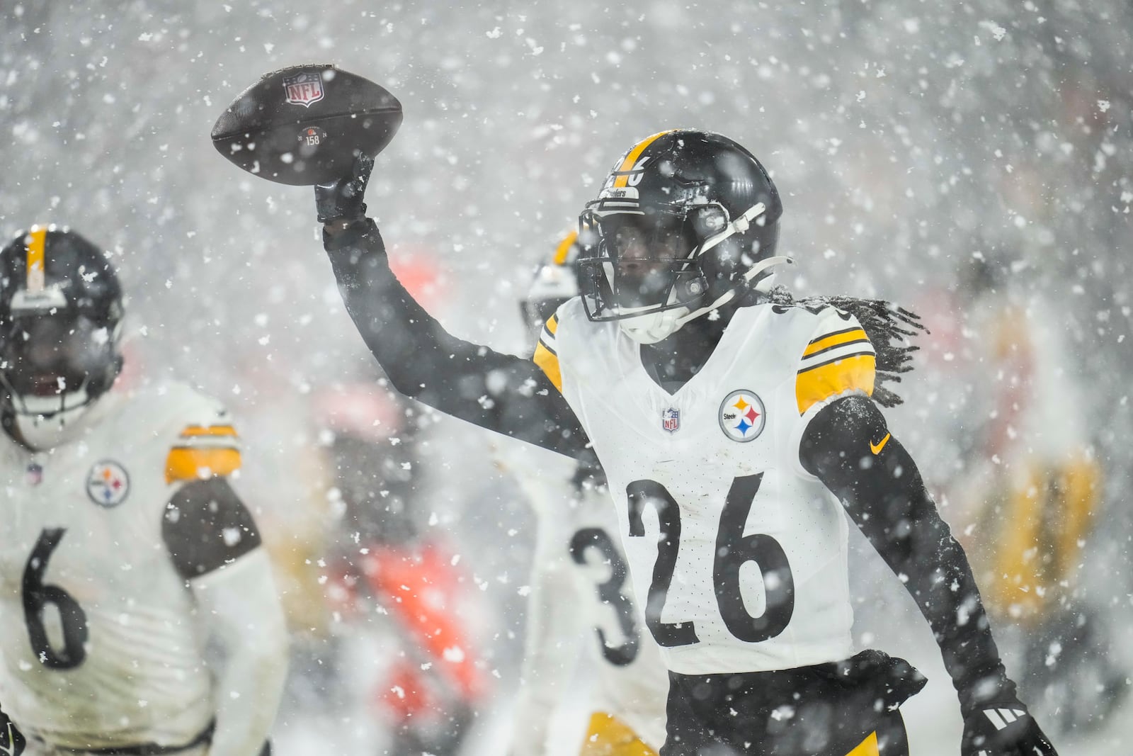 Pittsburgh Steelers cornerback Donte Jackson (26) celebrates his interception in the second half of an NFL football game against the Cleveland Browns, Thursday, Nov. 21, 2024, in Cleveland. (AP Photo/Sue Ogrocki)