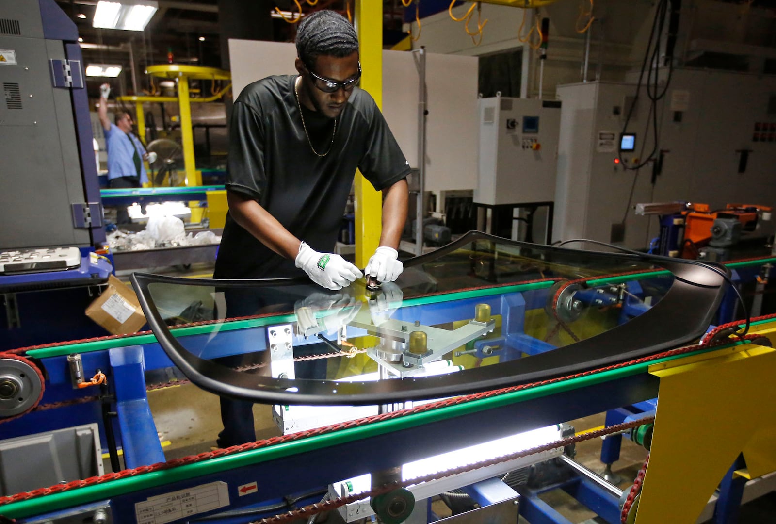 Beginning tonight, workers at Fuyao Glass America in Moraine will begin voting on whether to form a collective bargaining unit represented by the United Auto Workers.TY GREENLEES / STAFF