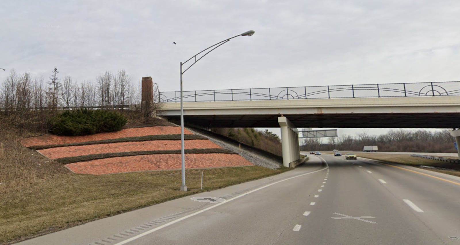 Exit 20 off I-675 is adorned with pavers, landscaping and decorative fencing on the bridge overpass. Credit: Google Image