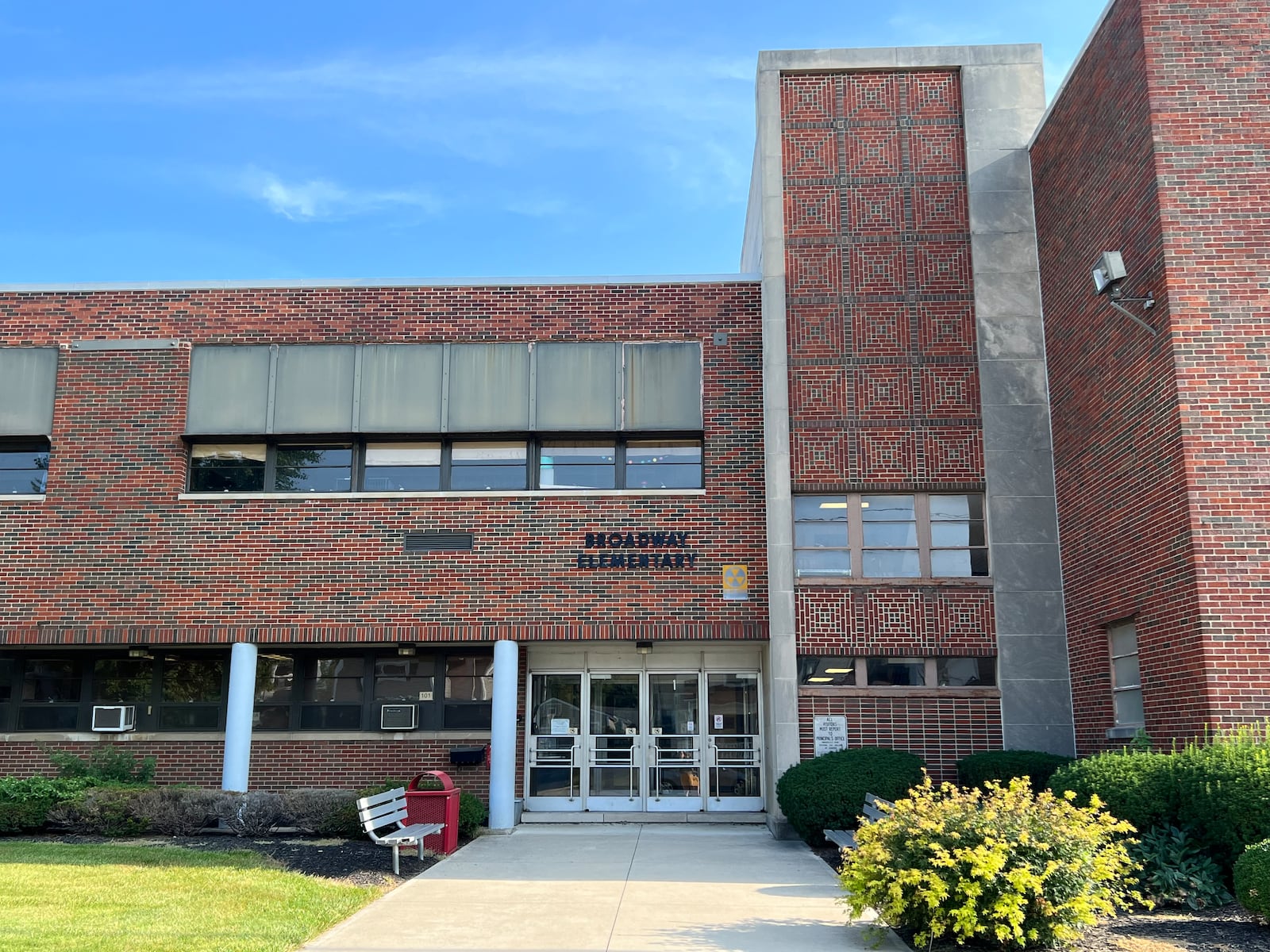 Broadway Elementary School in Tipp City, August 2023. AIMEE HANCOCK / STAFF