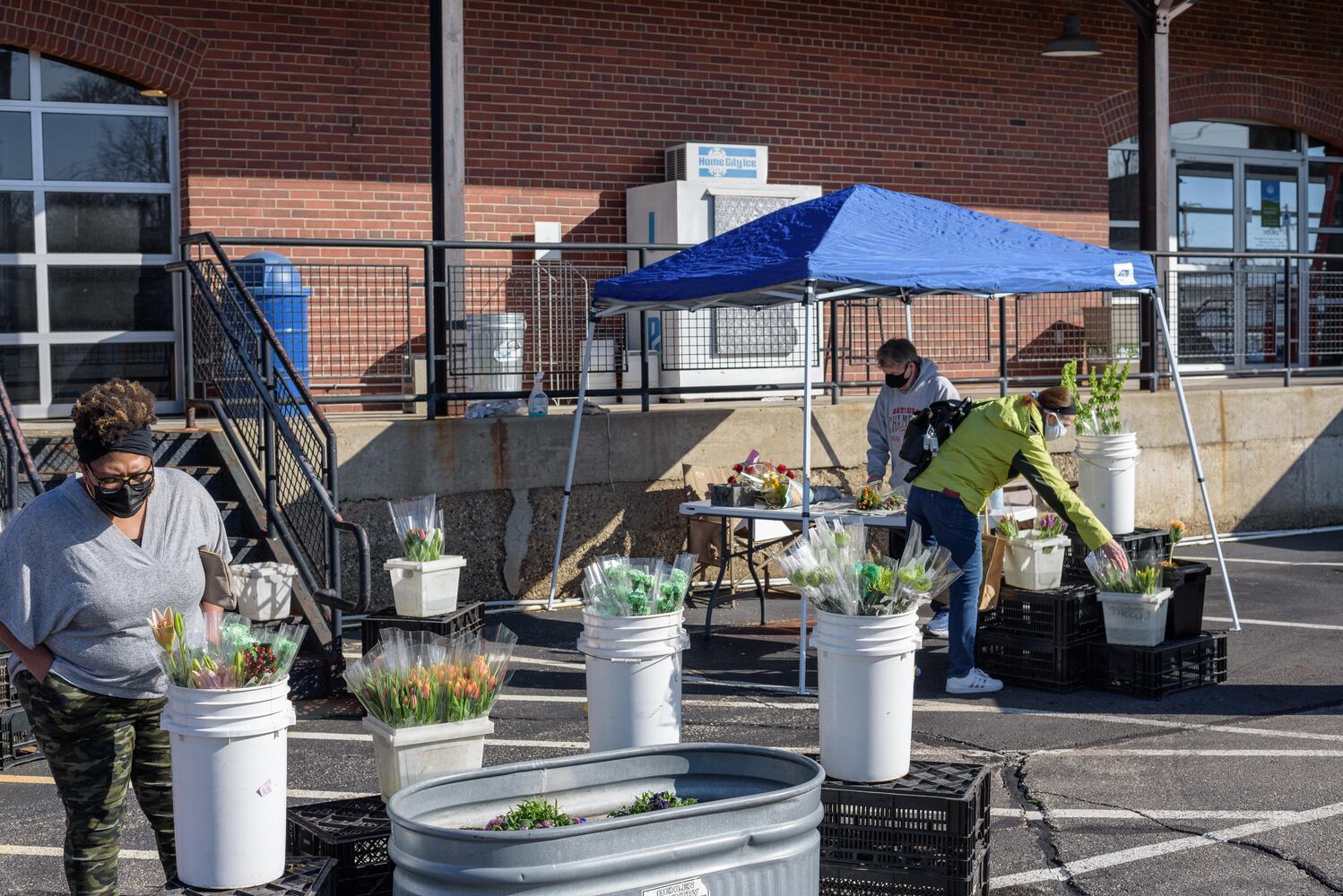 PHOTOS: 2nd Street Market's Outdoor Market Season Kickoff