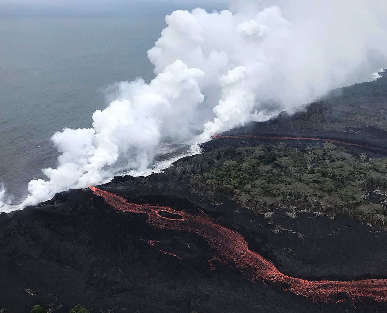 Photos: Hawaii Kilauea volcano eruption