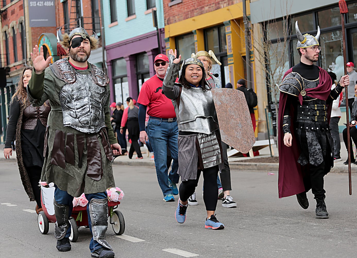 PHOTOS: Cincinnati Reds Opening Day Parade