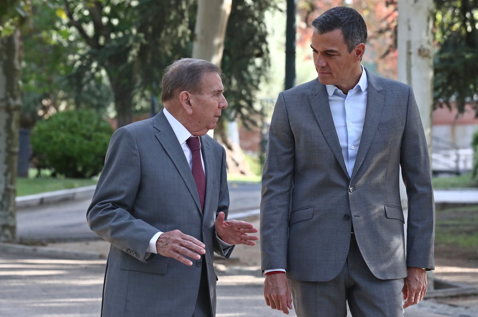 FILE - In this photo provided by the Spanish government in Madrid, exiled Venezuelan opposition leader Edmundo Gonzalez, left, walks with Spain's Prime Minister Pedro Sanchez outside the Moncloa Palace in Madrid, Thursday Sept. 12, 2024. (Fernando Calvo, Spanish Government via AP, File)