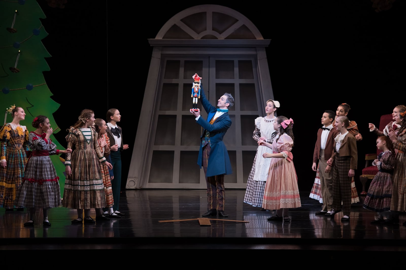 Dayton Ballet, accompanied by the full Dayton Philharmonic Orchestra, will present the holiday favorite “The Nutcracker.” CONTRIBUTED/SCOTT ROBBINS