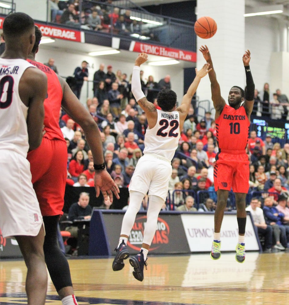 Twenty photos: Dayton Flyers vs. Duquesne Dukes