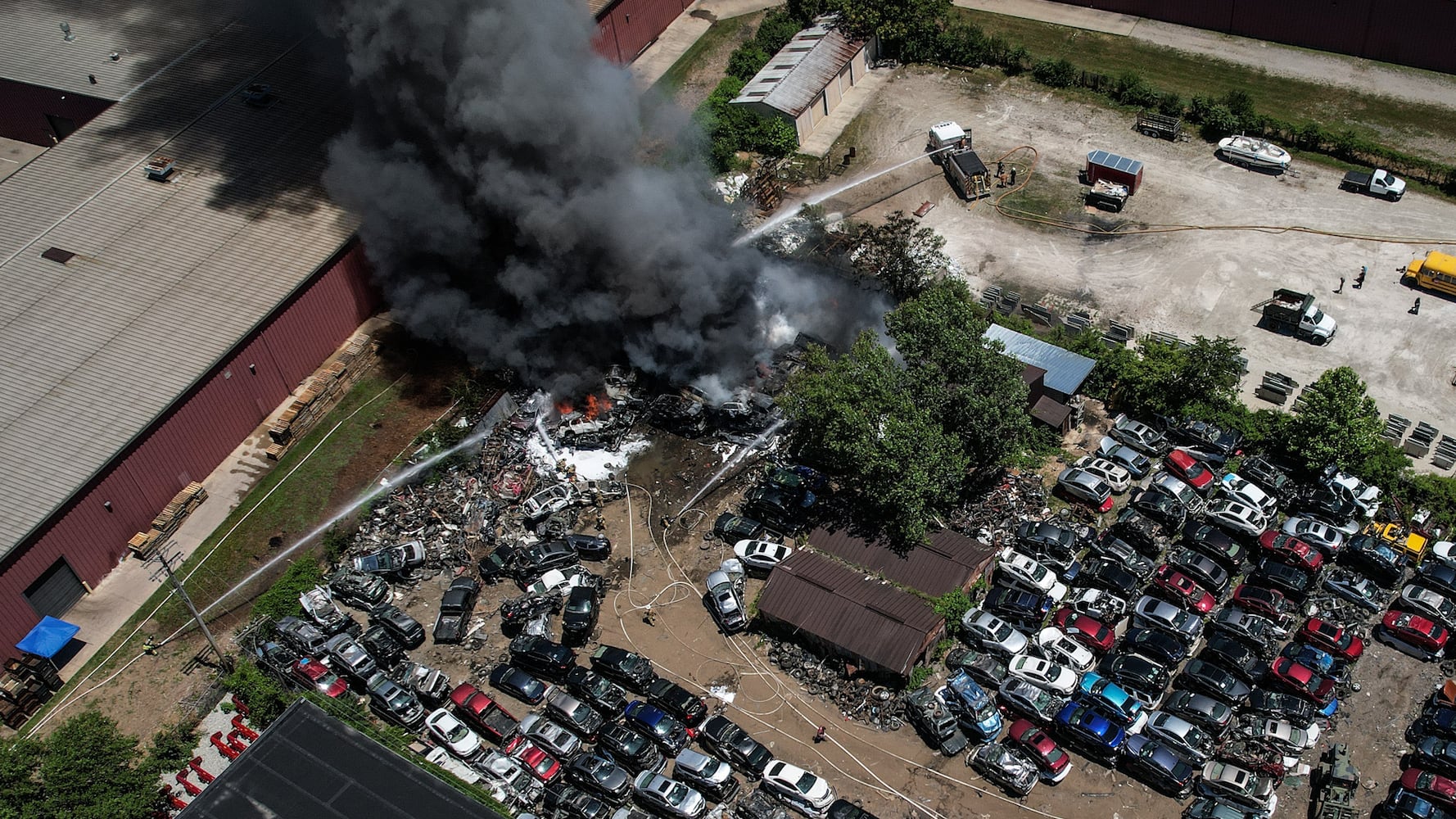 Fire at Moraine auto parts lot