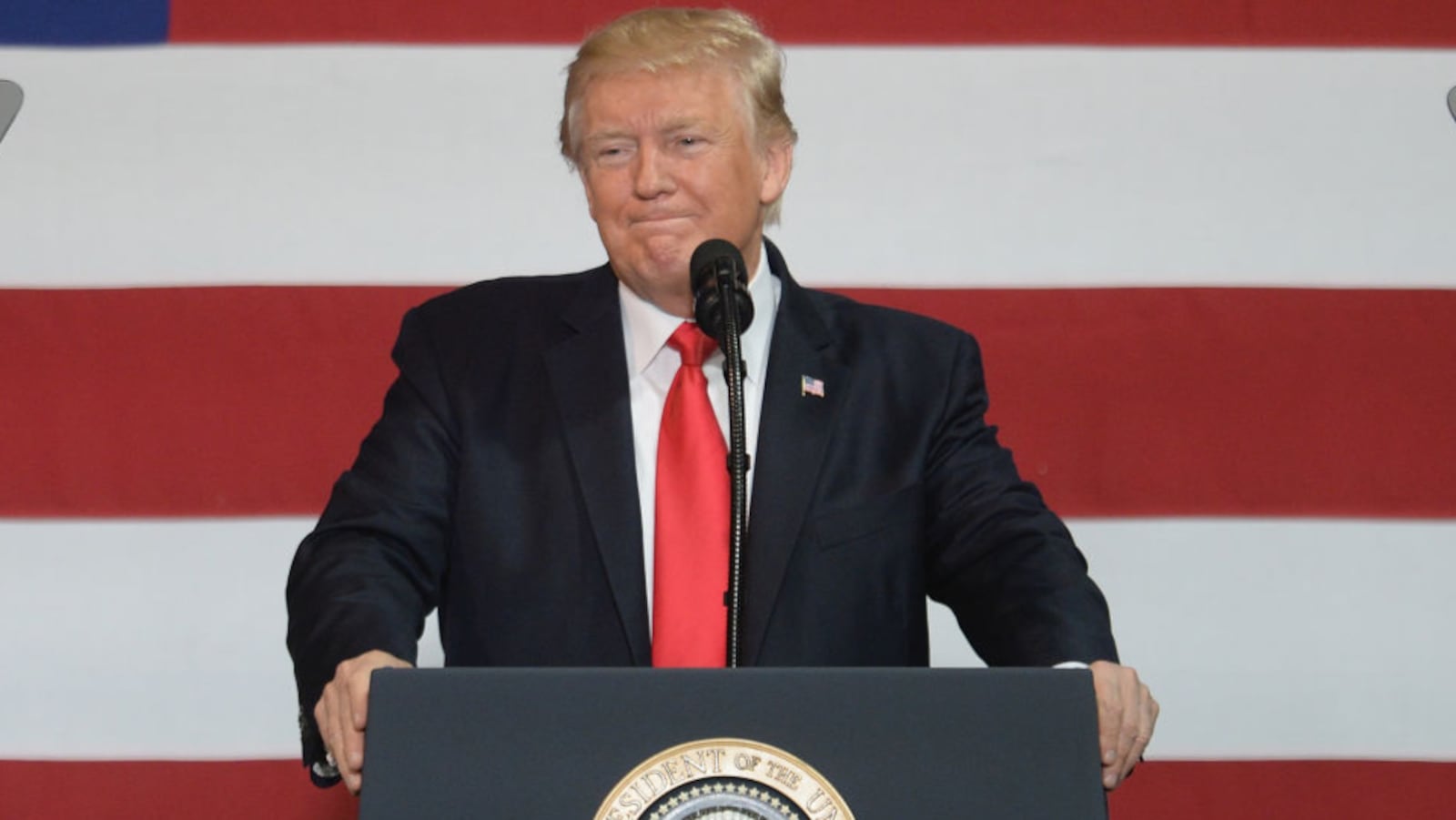 U.S. President Donald Trump gives remarks during an appearance at the Loren Cook Company on August 30, 2017 in Springfield Missouri. (Photo by Michael B. Thomas/Getty Images)