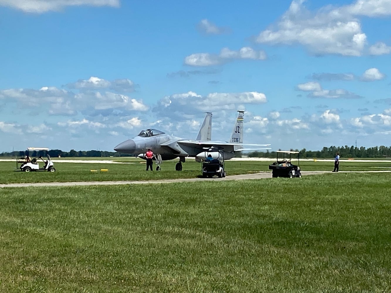 Dayton Air Show Sunday scenes