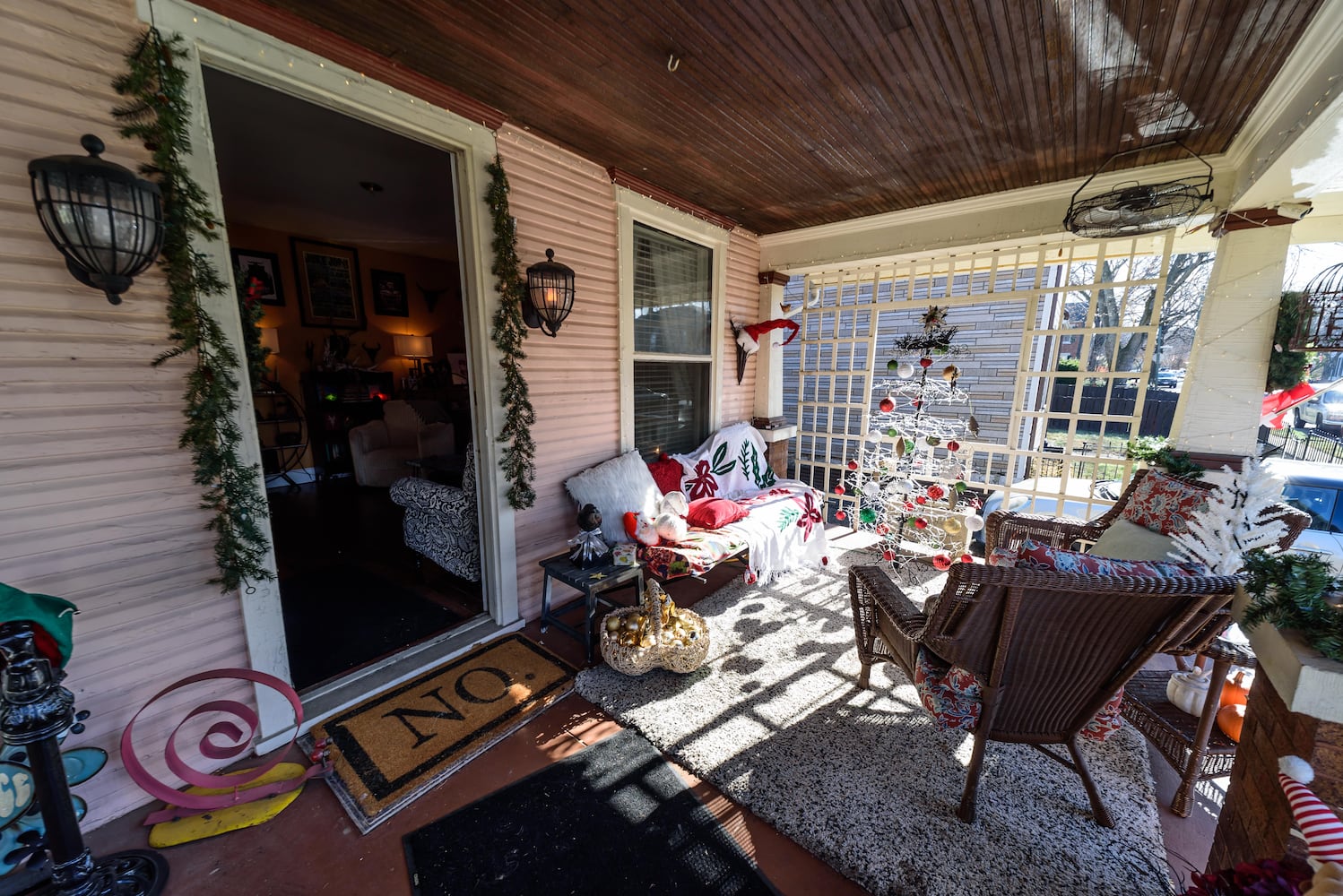 PHOTOS: A Dickens of a Christmas St. Anne’s Hill Holiday Home Tour 2024