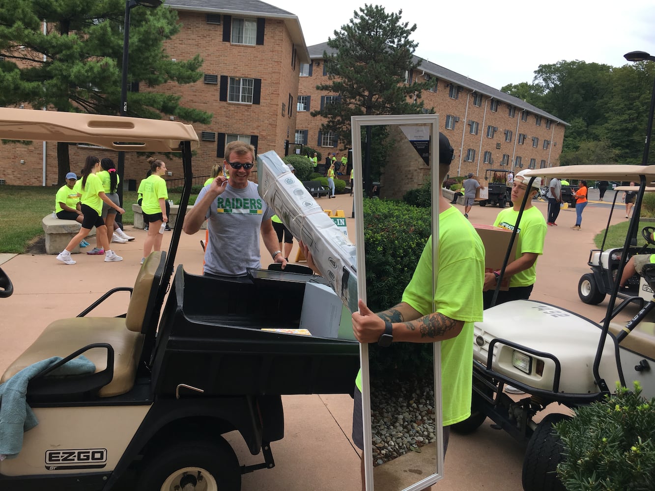 PHOTOS: 900 WSU freshmen move to campus for first time