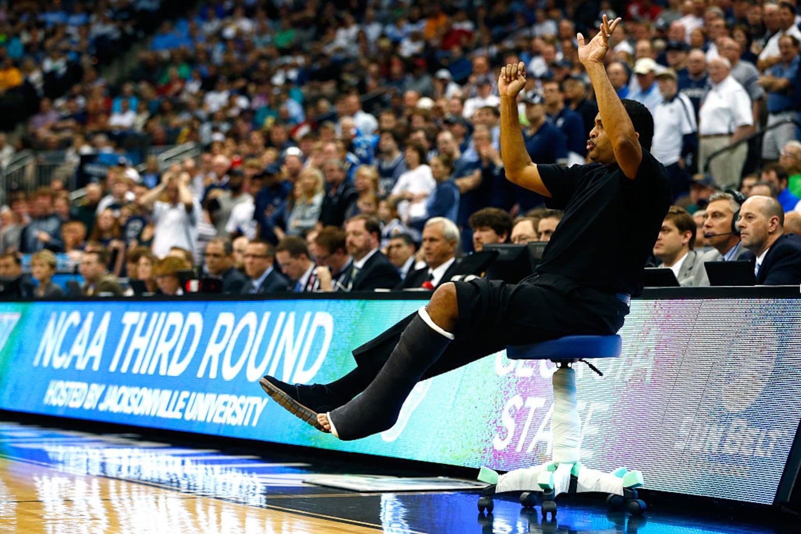 JACKSONVILLE, FL - MARCH 21:  Head coach Ron Hunter of the Georgia State Panthers reacts against the Xavier Musketeers in the second half during the third round of the 2015 NCAA Men's Basketball Tournament at Jacksonville Veterans Memorial Arena on March 21, 2015 in Jacksonville, Florida.  (Photo by Kevin C. Cox/Getty Images)