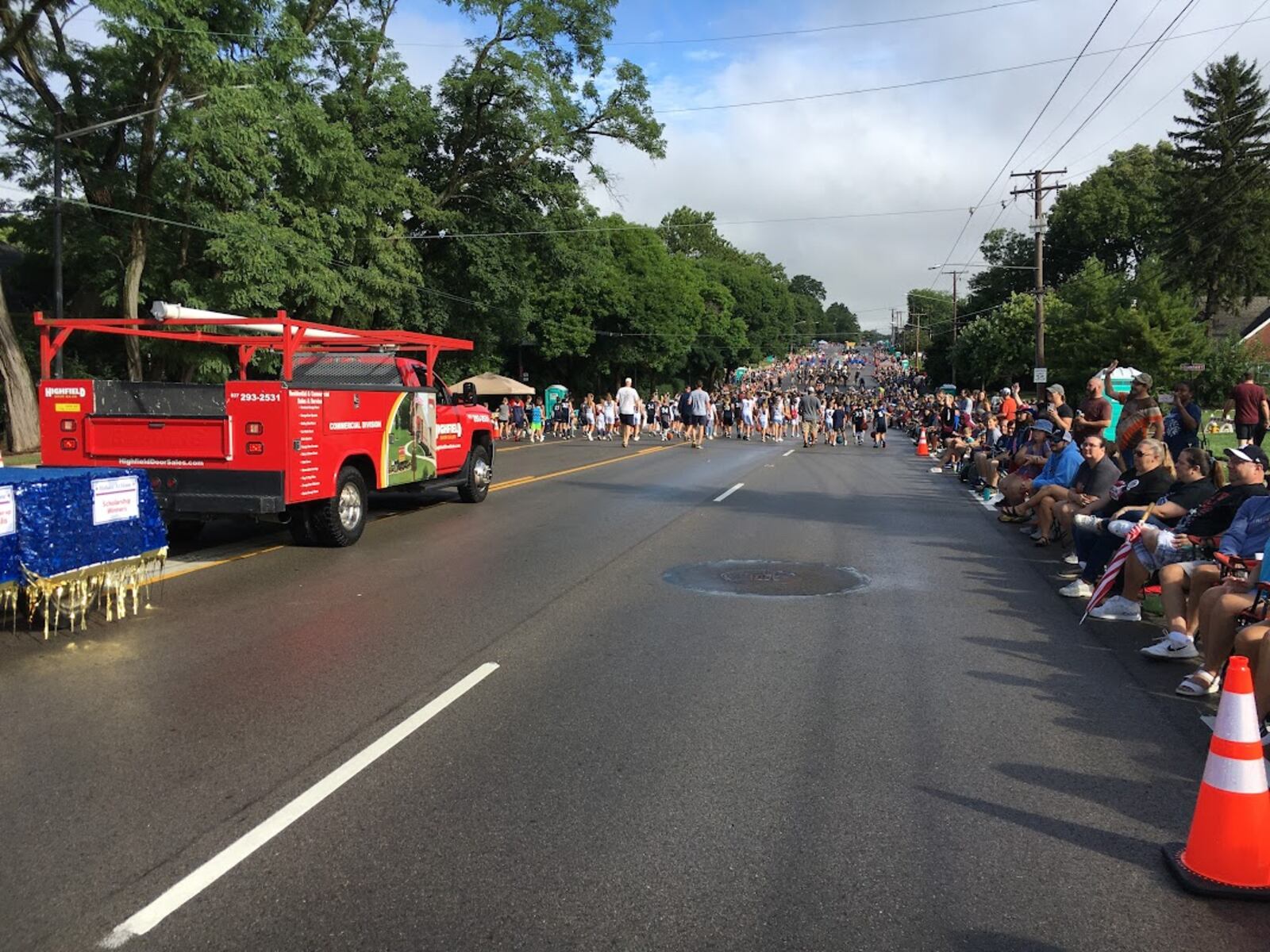 Kettering's Holiday at Home parade, looking north along Far Hills Ave. Monday. THOMAS GNAU/STAFF