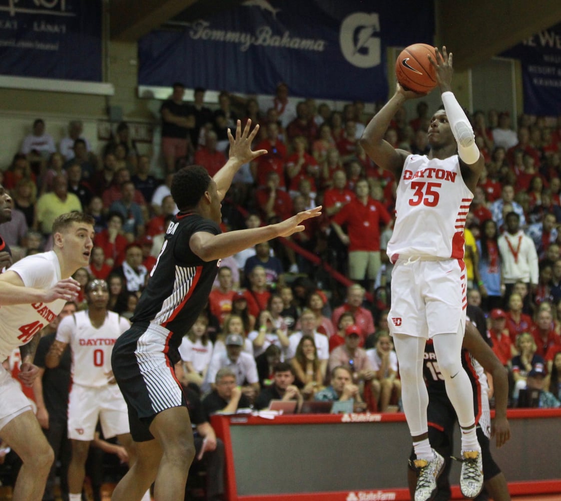 Photos: Dayton Flyers rout Georgia in Maui Invitational