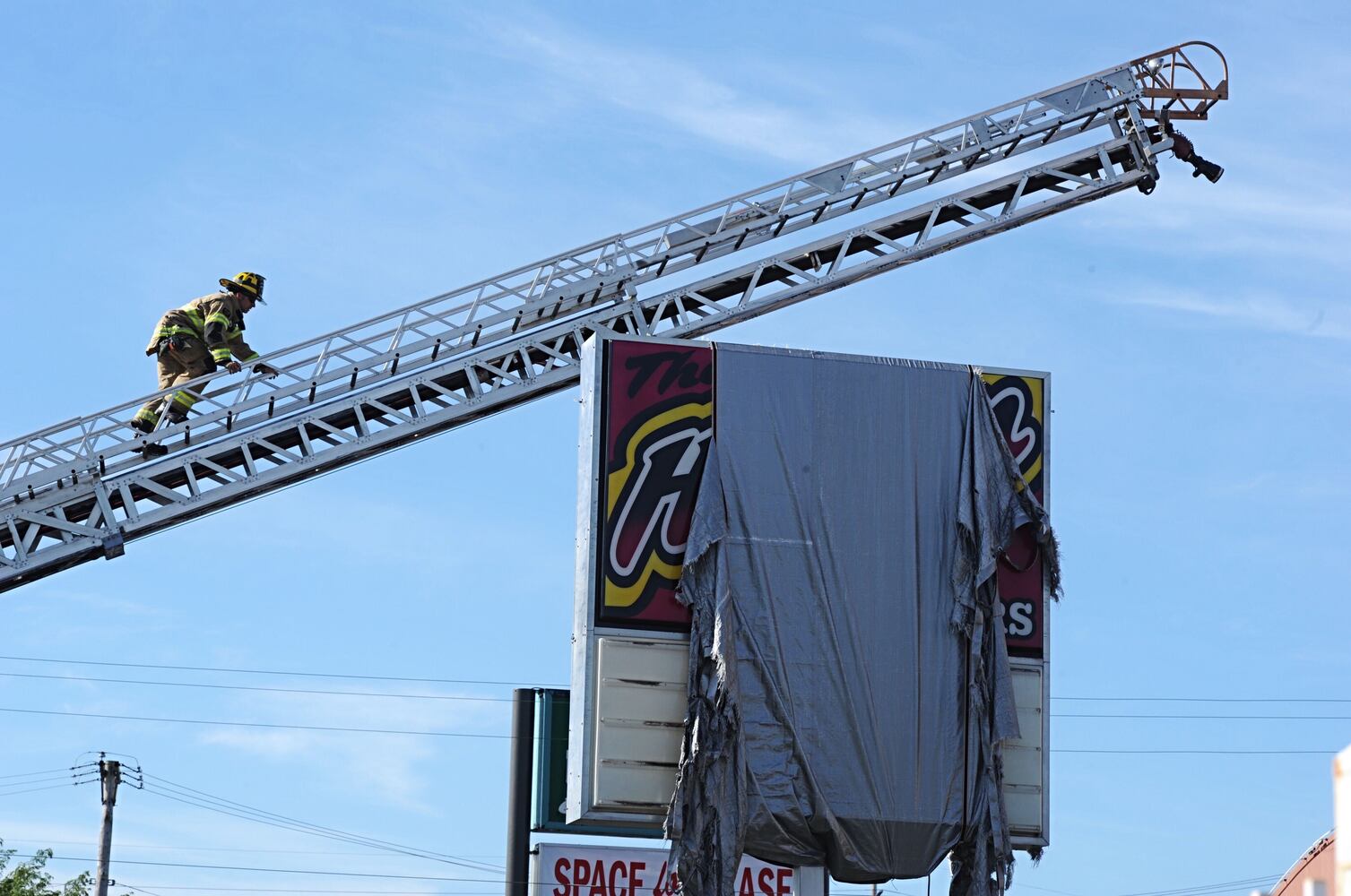 Crews battle fire at former Harem club in Harrison Twp.