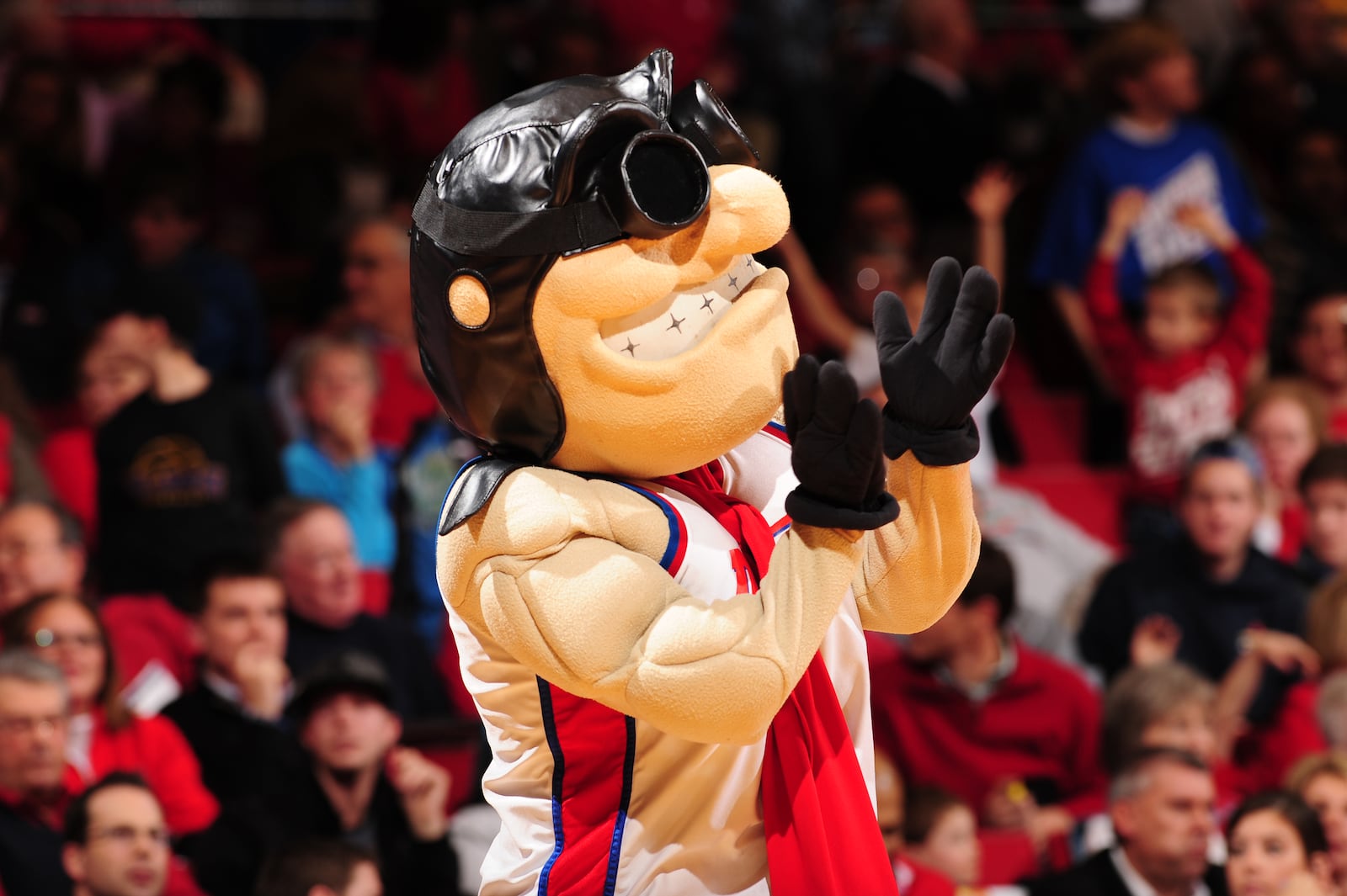 Dayton’s Mascot Rudy tries to pump up the fans against Duquesne at UD arena. PHOTO ERIK SCHELKUN