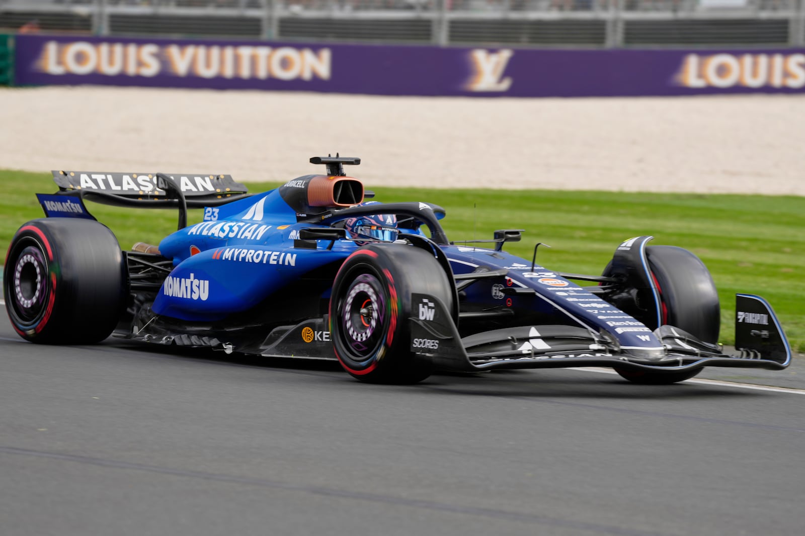 Williams driver Alexander Albon of Thailand steers his car during qualifying at the Australian Formula One Grand Prix at Albert Park, in Melbourne, Australia, Saturday, March 15, 2025. (AP Photo/Asanka Brendon Ratnayake)