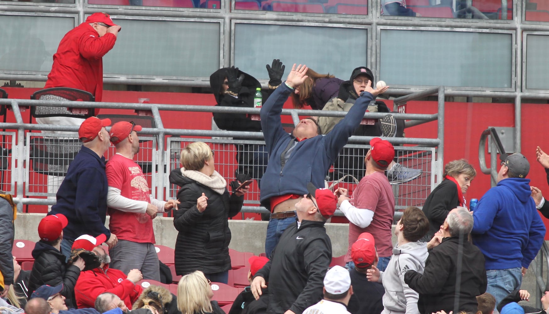 Photos: Reds vs. Cubs (April 2)