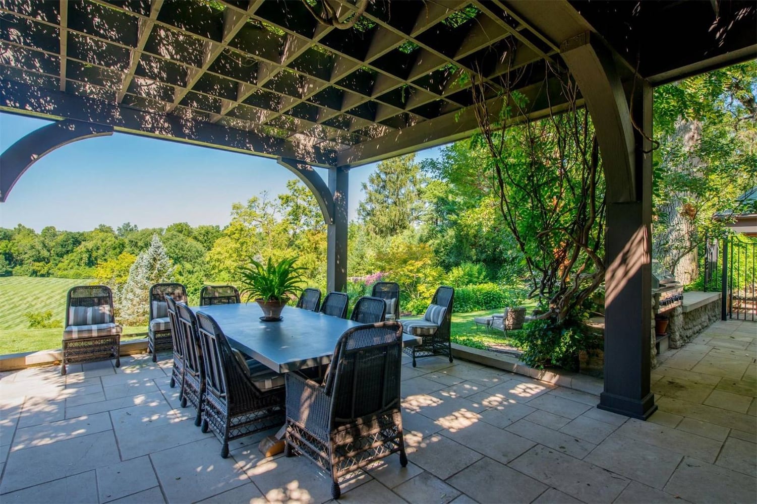 PHOTOS: Retail tycoon's former Ohio mansion up for sale