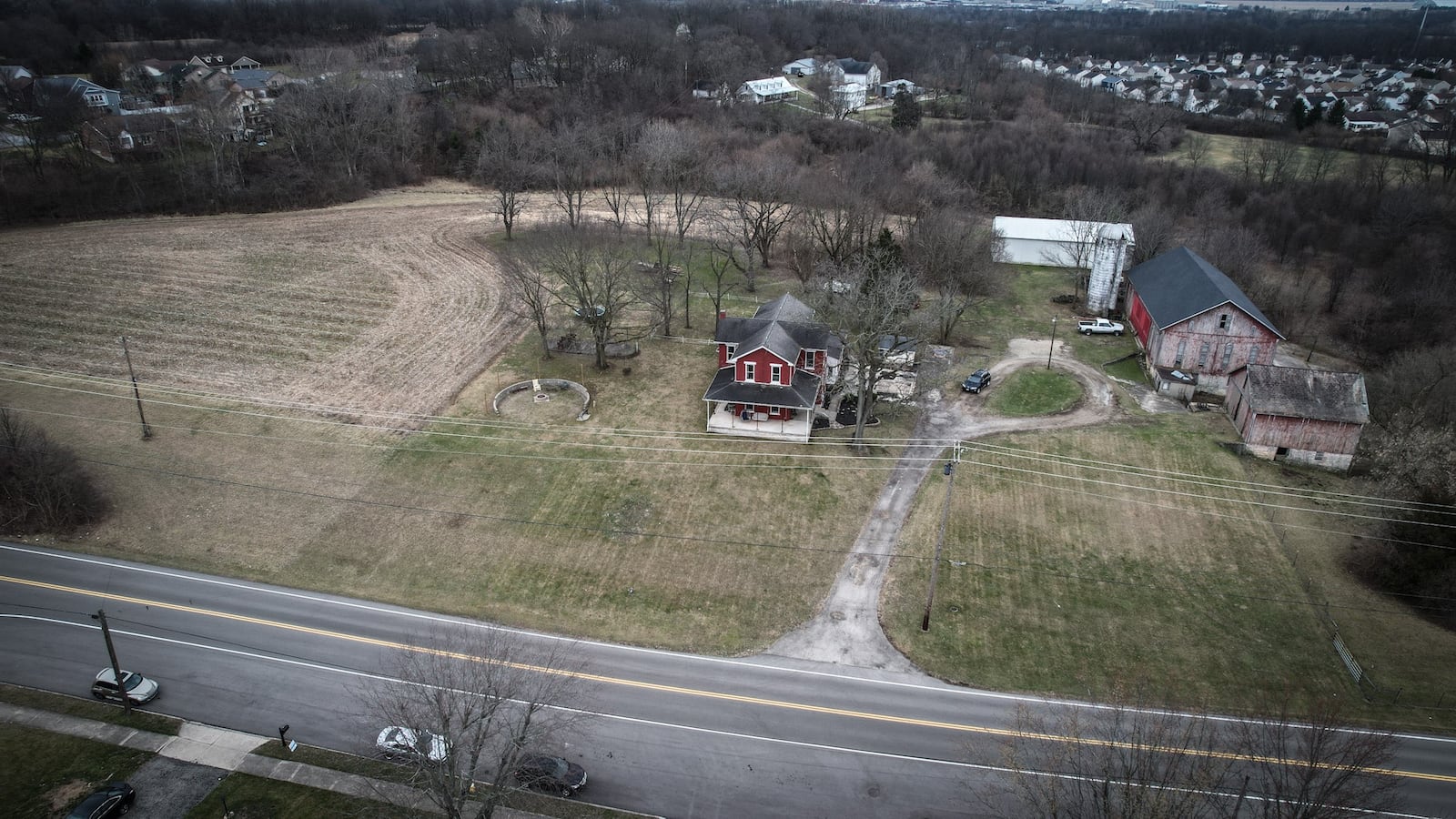 The city of Riverside has voted to rezone 18 acres on Union Schoolhouse Road that includes a 19th century farmhouse. A developer wants to build a 90-unit apartment complex. JIM NOELKER/STAFF