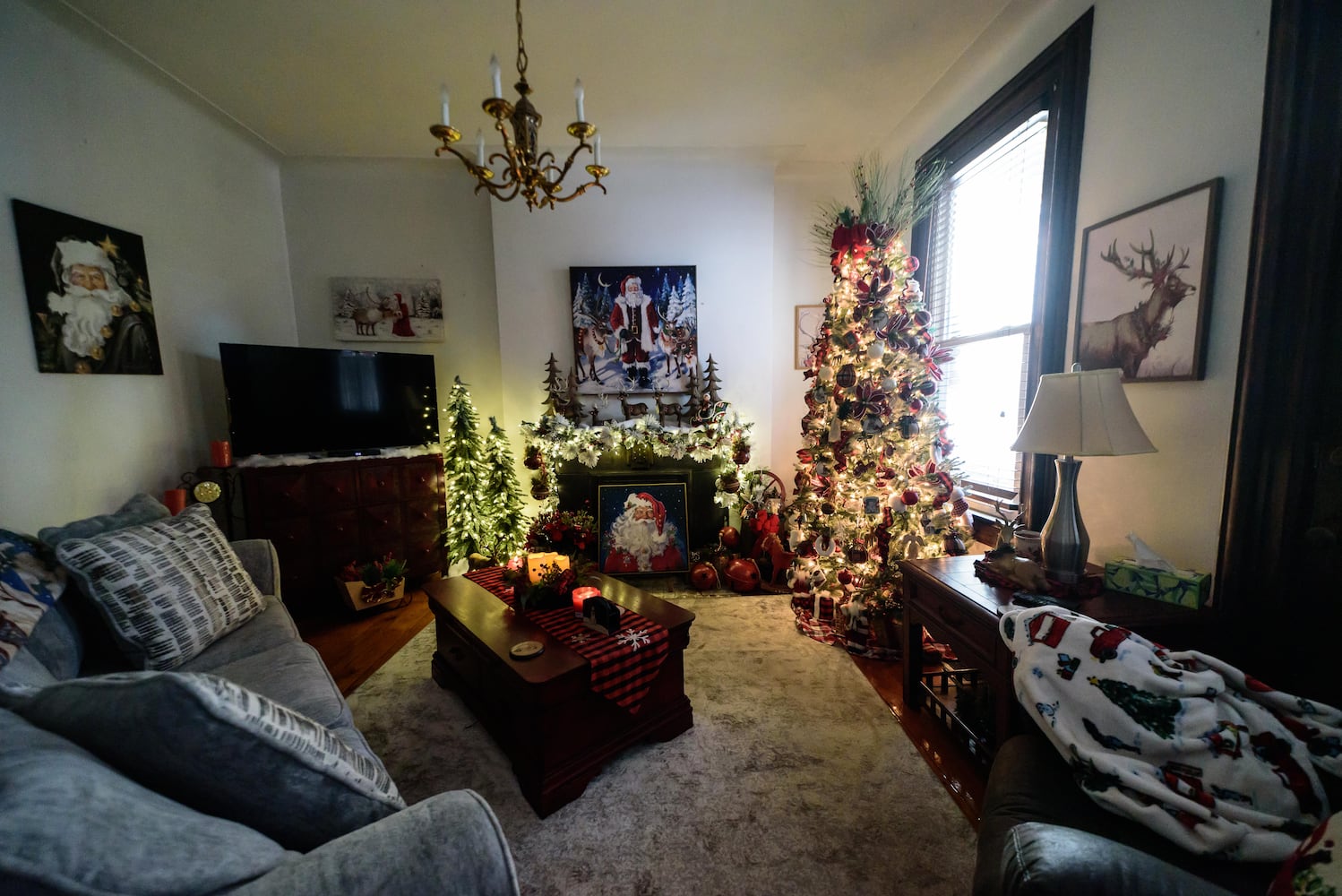 PHOTOS: 2024 Oregon Historic District Grand Holiday Tour of Homes