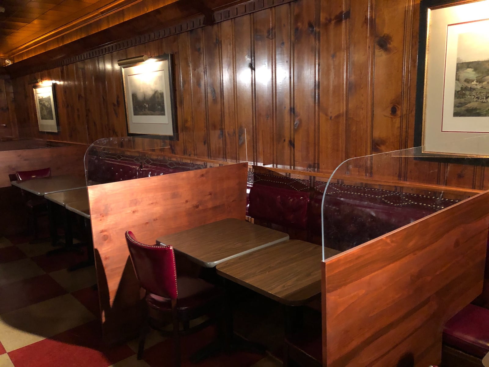 The Pine Club — the iconic Dayton steakhouse that has kept its cozy dining room shuttered for months during the coronavirus pandemic even as other local fine-dining restaurants have reopened — has revealed its reopening plans, which include reduced seating capacity and distancing for dine-in service as well as expanded carryout service.